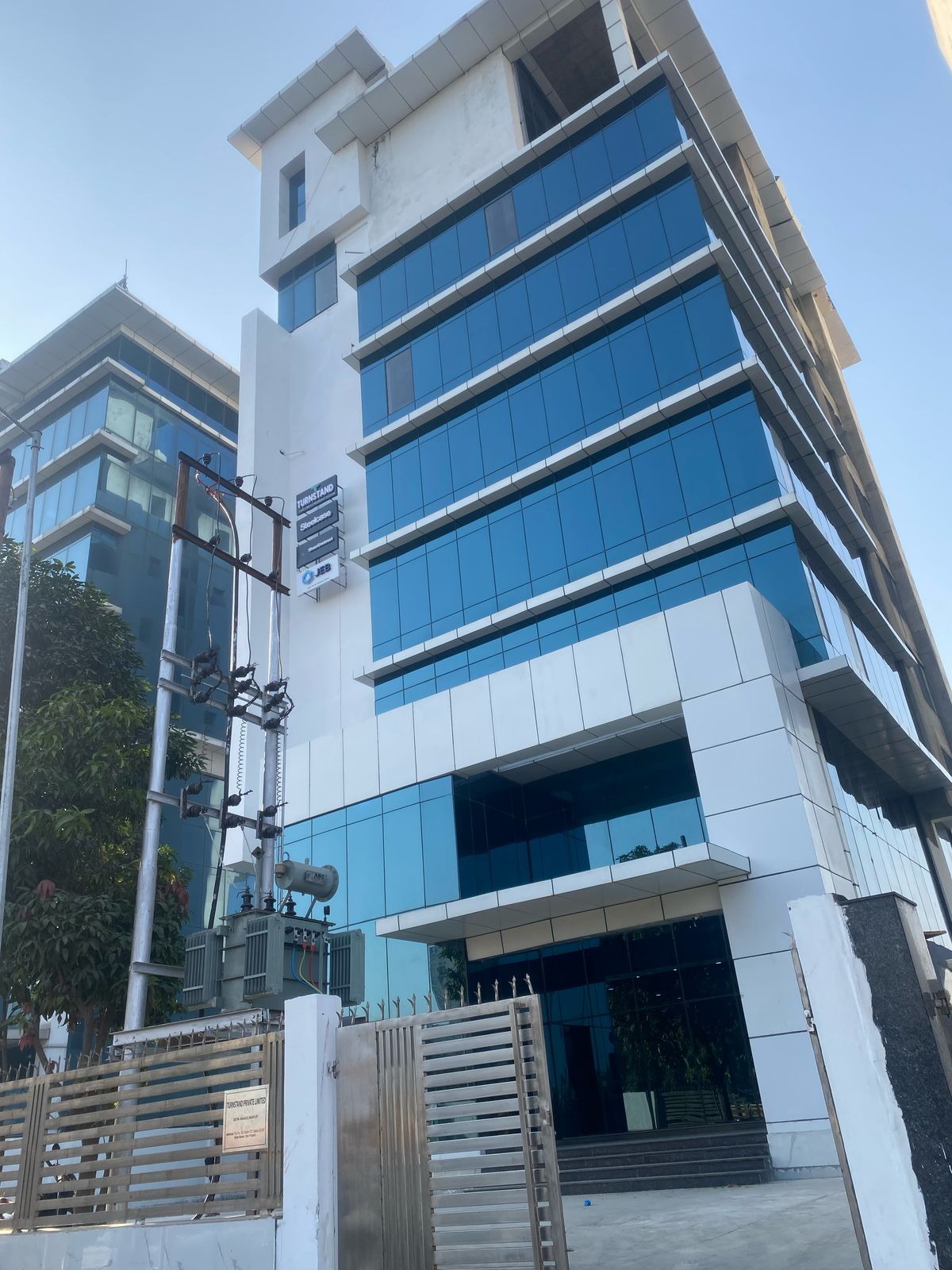Office Space in  sec -127